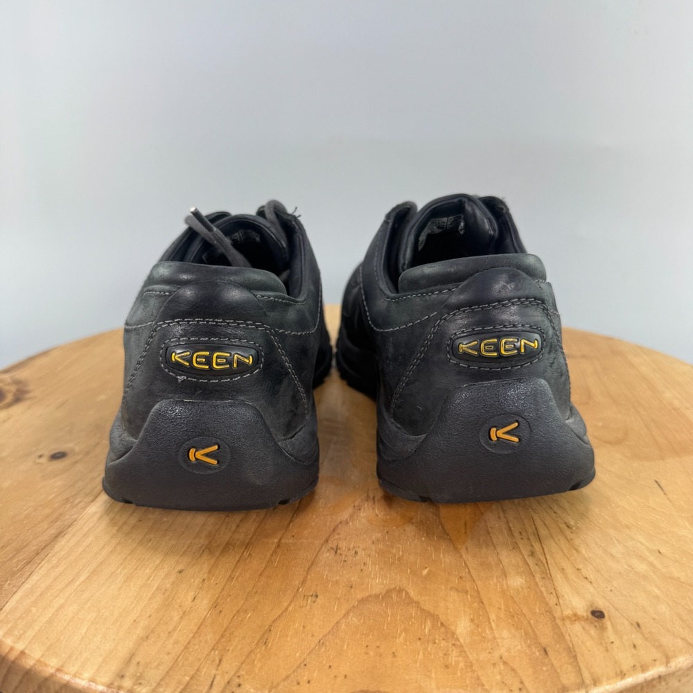Keen Portsmouth II MensSize 9.5 Shoes Casual 2 Eye Oxford Sneakers Black Leather - Picture 4 of 9